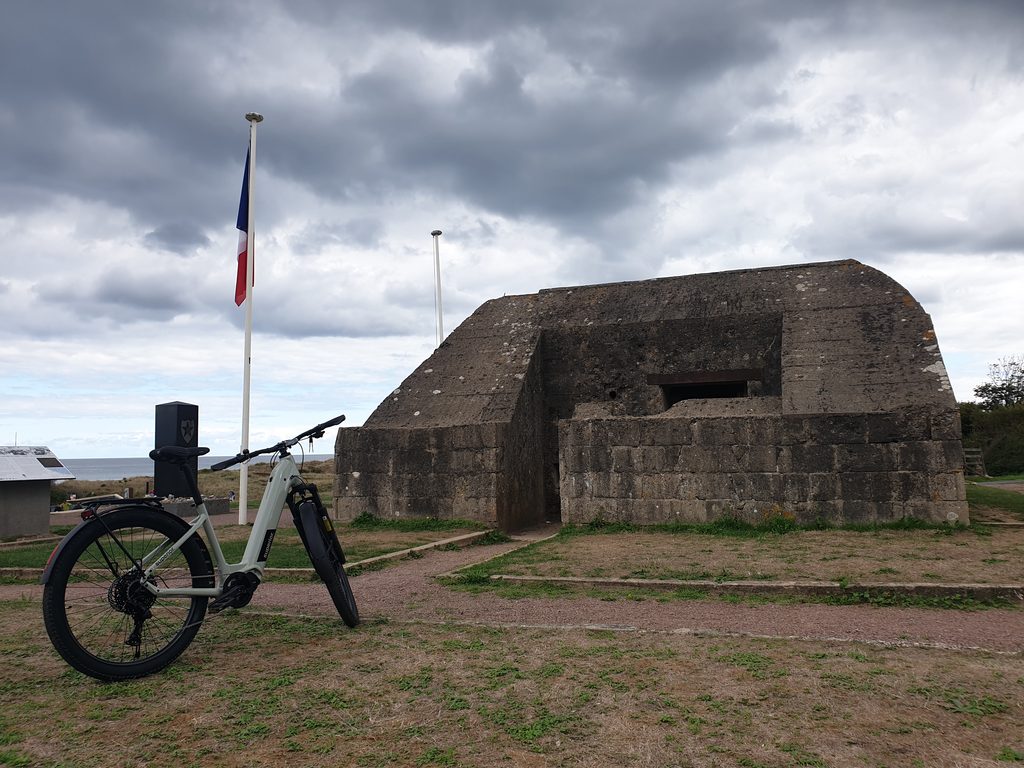 Omaha Beach e-bike tour WN65